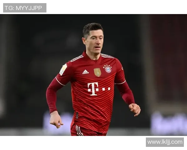 穆勒:留胡子是想测验不同的造型,队友们很喜欢我的络腮胡